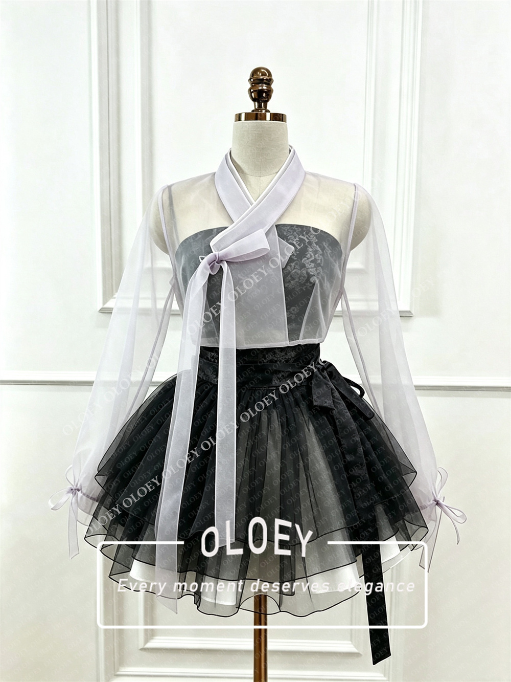 OLOEY Modern Black Red Short C - Modern Korean Lifestyle review and price